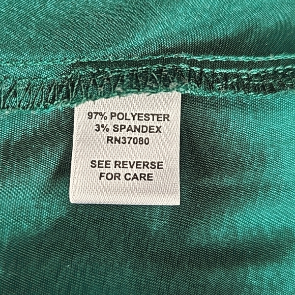 Button Up Top - Picture 11 of 16